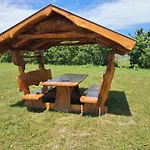 公寓 Pilikan - Park, Agroturism, Vineyard & Farm