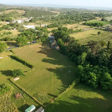 Pilikan - Park, Agroturism, Vineyard & Farm Апартаменты *