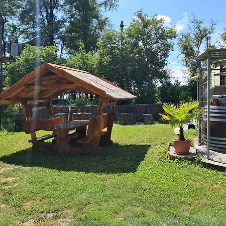 Apartman Pilikán *