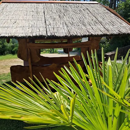 Pilikan - Park, Agroturism, Vineyard & Farm Lägenhet Cserszegtomaj