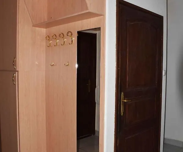 דירה Pilikan - Park, Agroturism, Vineyard & Farm