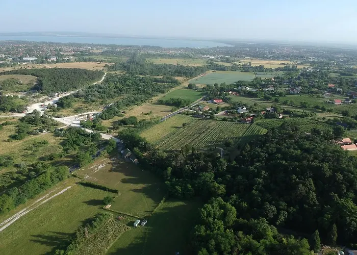 Pilikan - Park, Agroturism, Vineyard & Farm * צ'רסגטומאי