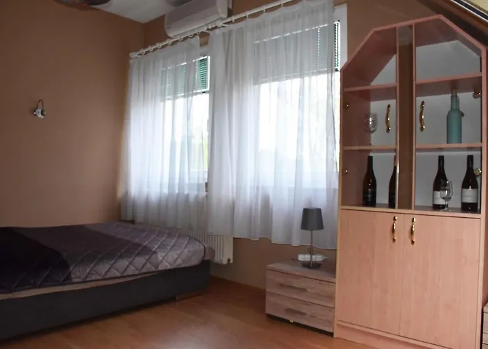 דירה Pilikan - Park, Agroturism, Vineyard & Farm