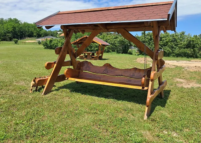 דירה Pilikan - Park, Agroturism, Vineyard & Farm צ'רסגטומאי